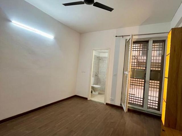 Resale | 4 BHK 278 Sq.Yd. Independent House in Bptp Park Floors I