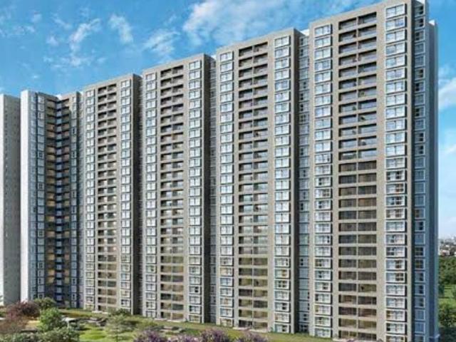 Resale | 4 BHK 2700 Sq.Ft. Apartment in Godrej Nest
