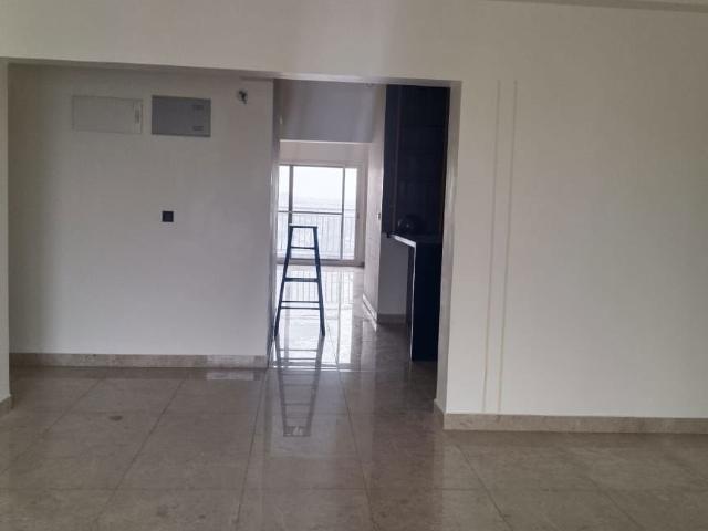 Resale | 4 BHK 2700 Sq.Ft. Apartment in Keya Spring
