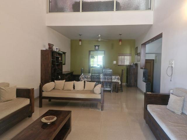 Resale | 4 BHK 2890 Sq.Ft. Apartment in Clover Highlands