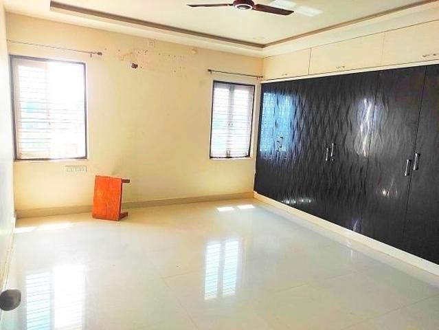 Resale | 4 BHK 2800 Sq.Ft. Apartment in Sanath Nagar