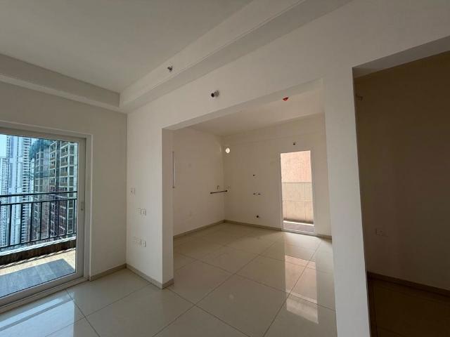 Resale | 4 BHK + 2805 Sq.Ft. Apartment in Aurobindo Kohinoor