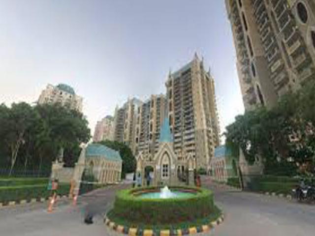 Resale | 4 BHK 2810 Sq.Ft. Apartment in DLF Westend Heights