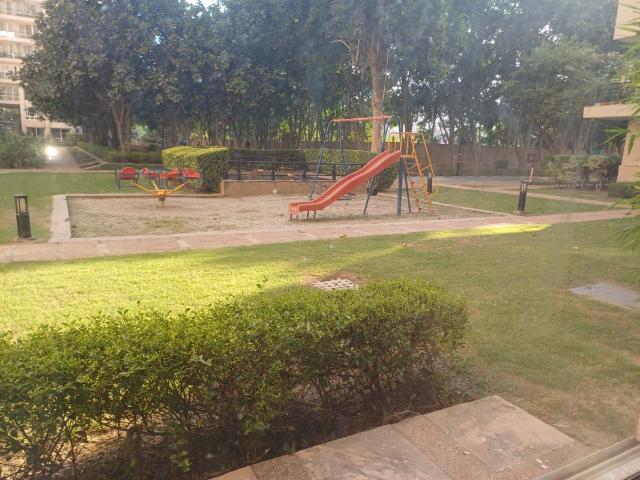 Resale | 4 BHK + 2930 Sq.Ft. Apartment in Unitech Escape