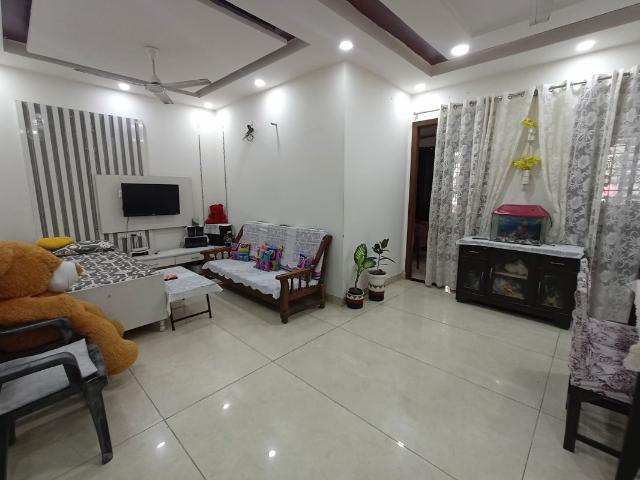 Resale | 4 BHK 3080 Sq.Ft. Apartment in Puri Pranayam