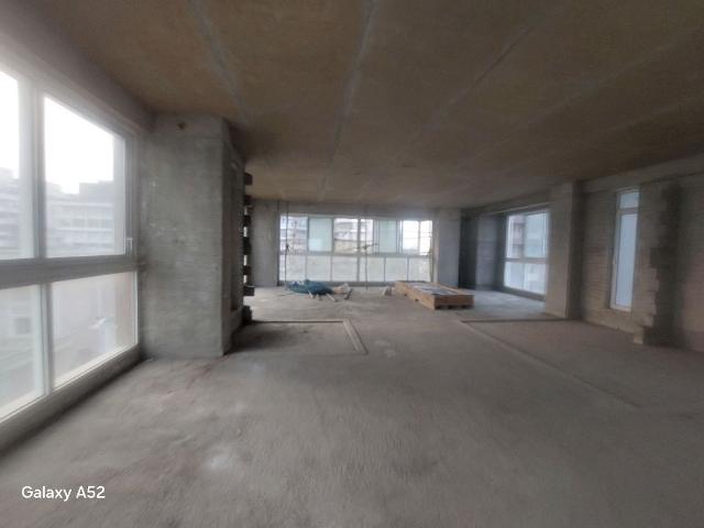 Resale | 4 BHK 3081 Sq.Ft. Apartment in Walkeshwar