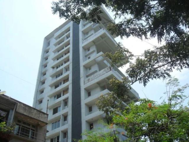 Resale | 4 BHK 3000 Sq.Ft. Apartment in Bandra West