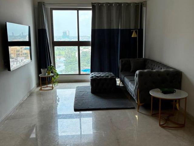 Resale | 4 BHK 3000 Sq.Ft. Apartment in Embassy Apartment