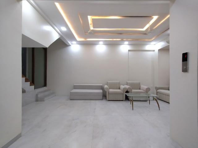 Resale | 4 BHK 300 Sq.Ft. Villa in Vashi Sector 30A