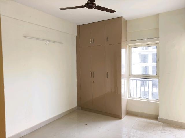 Resale | 4 BHK 3260 Sq.Ft. Apartment in One Indiabulls