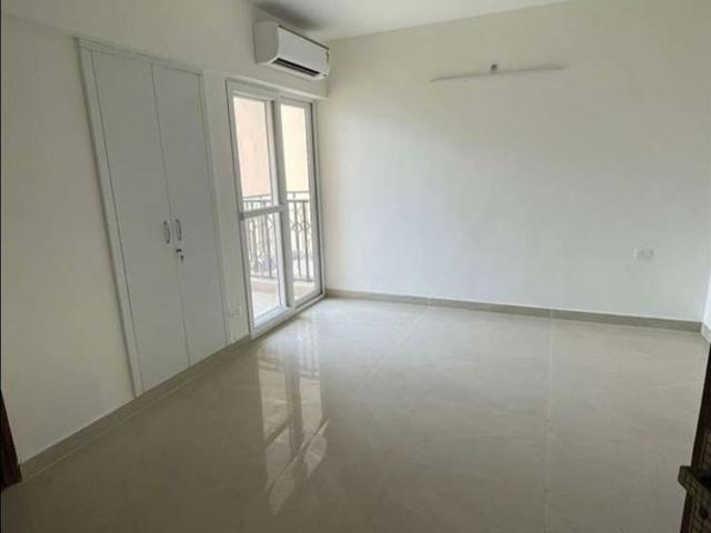 Resale | 4 BHK + 3200 Sq.Ft. Apartment in Arjunganj