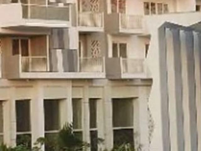 Resale | 4 BHK + 3300 Sq.Ft. Apartment in Prateek Edifice