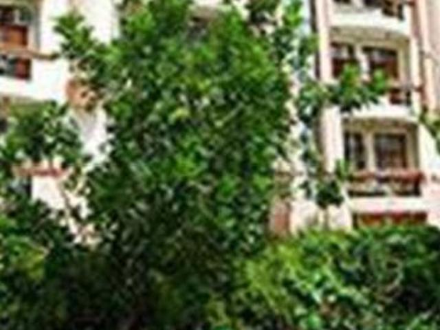 Resale | 4 BHK + 3550 Sq.Ft. Apartment in Parsvnath Srishti