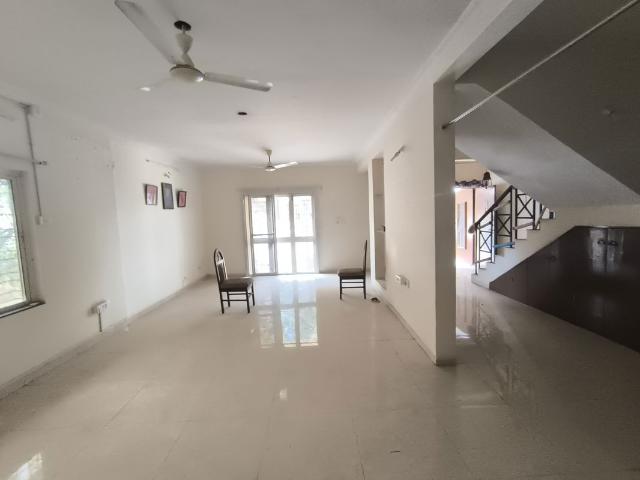 Resale | 4 BHK 3552 Sq.Ft. Villa in Purple Five gardens