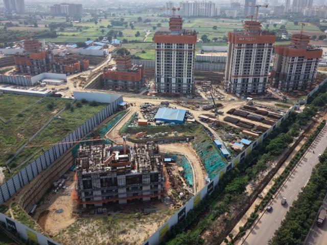 Resale | 4 BHK + 3577 Sq.Ft. Apartment in DLF Privana South