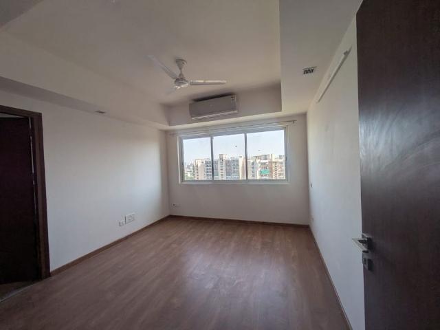 Resale | 4 BHK + 3577 Sq.Ft. Apartment in DLF Privana South