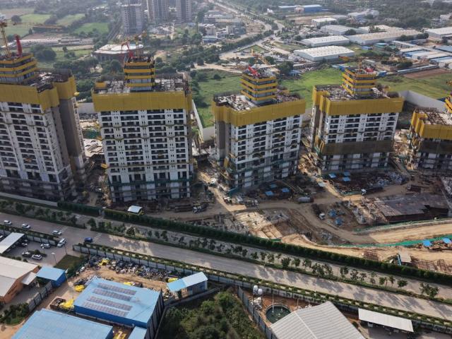 Resale | 4 BHK + 3577 Sq.Ft. Apartment in DLF Privana West