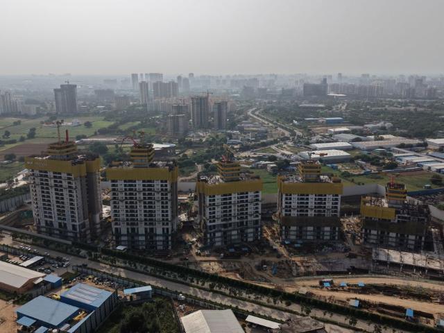 Resale | 4 BHK + 3577 Sq.Ft. Apartment in DLF Privana West