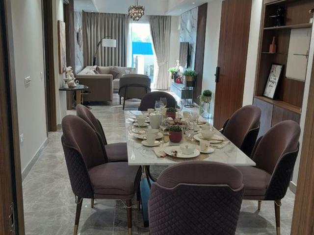 Resale | 4 BHK + 3577 Sq.Ft. Apartment in DLF Privana West