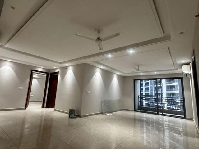 Resale | 4 BHK + 3500 Sq.Ft. Apartment in Noble Callista