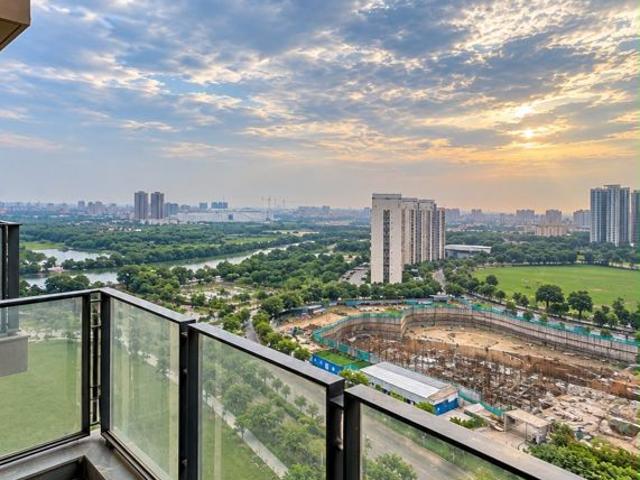 Resale | 4 BHK + 3520 Sq.Ft. Apartment in Shalimar Belvedere Court