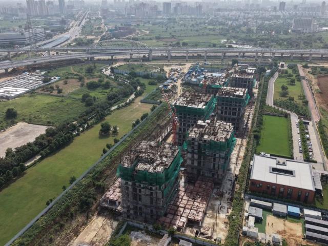 Resale | 4 BHK + 3531 Sq.Ft. Apartment in Max Estate 360