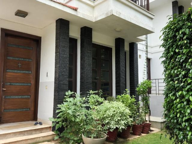 Resale | 4 BHK 360 Sq.Yd. Villa in Vipul Tatvam Villas