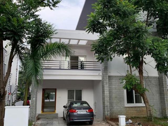 Resale | 4 BHK 3868 Sq.Ft. Villa in Keerthi Riverfront