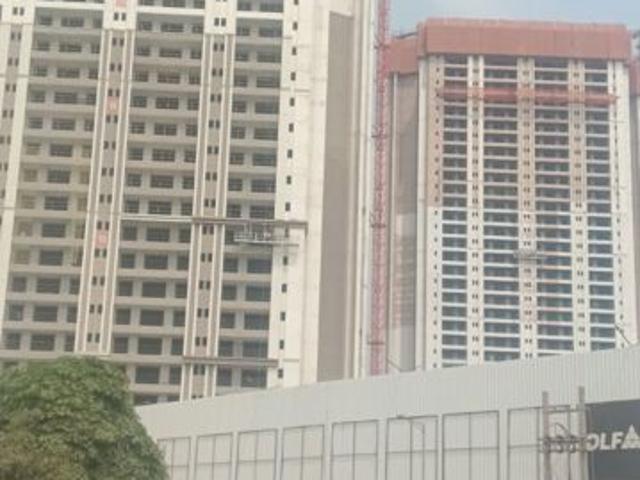 Resale | 4 BHK + 3956 Sq.Ft. Apartment in DLF The Arbour