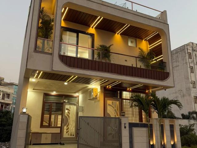 Resale | 4 BHK + 3900 Sq.Ft. Independent House in Dhawas