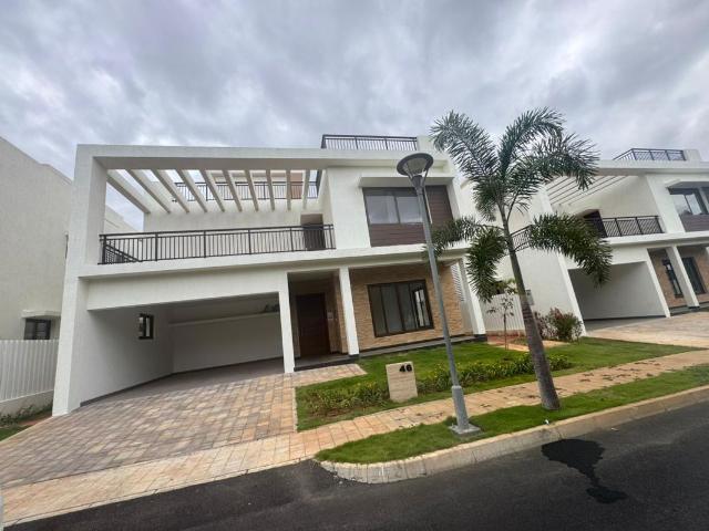 Resale | 4 BHK + 4042 Sq.Ft. Villa in Adarsh Palm Acres
