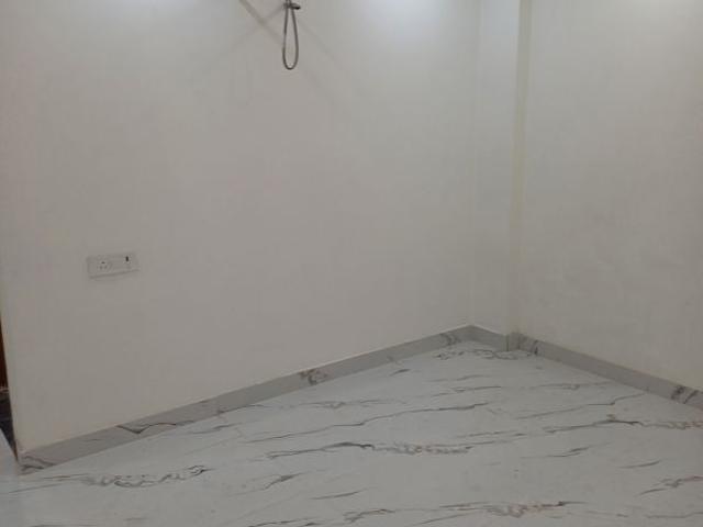 Resale | 4 BHK + 40 Sq.Yd. Independent House in Mohan Garden