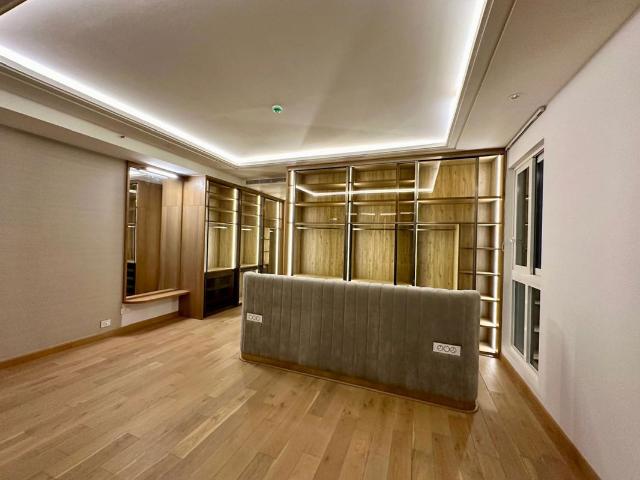 Resale | 4 BHK 4100 Sq.Ft. Apartment in Bhartiya Leela Residences