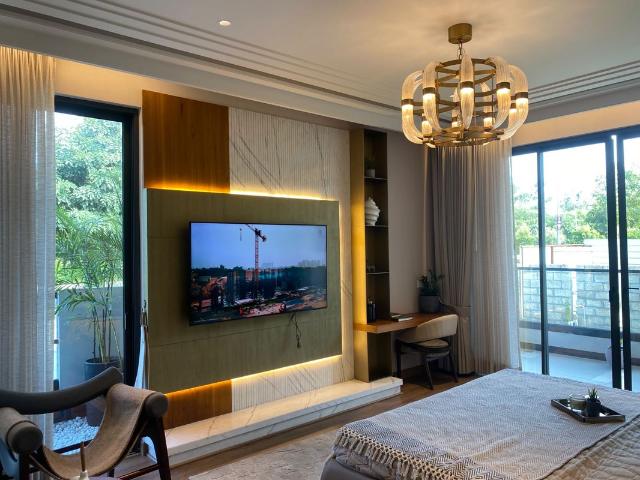 Resale | 4 BHK + 4102 Sq.Ft. Apartment in Aerocity
