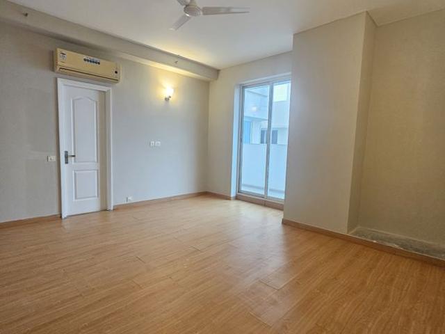 Resale | 4 BHK + 4242 Sq.Ft. Apartment in Sector 70