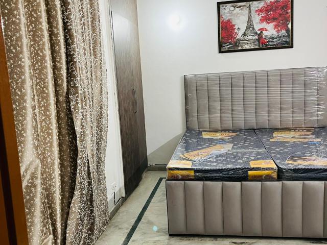 Resale | 4 BHK 4250 Sq.Ft. Apartment in Homeland Buildwell Heights