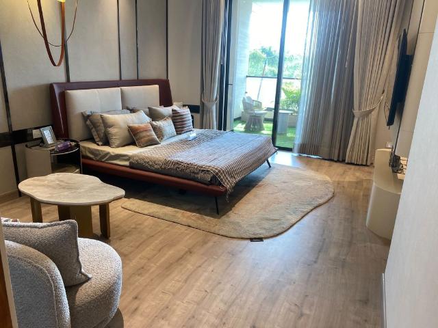 Resale | 4 BHK + 4262 Sq.Ft. Apartment in Aerocity