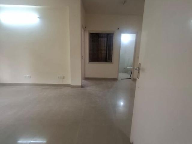 Resale | 4 BHK + 4200 Sq.Ft. Apartment in Bestech Park View Grand Spa Spa Signature Tower