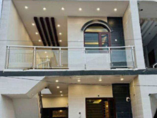 Resale | 4 BHK 435 Sq.Yd. Independent House in Dlf Ankur Vihar