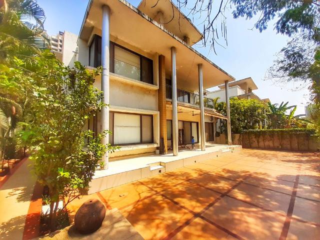Resale | 4 BHK + 4300 Sq.Ft. Villa in Lodha Golflinks