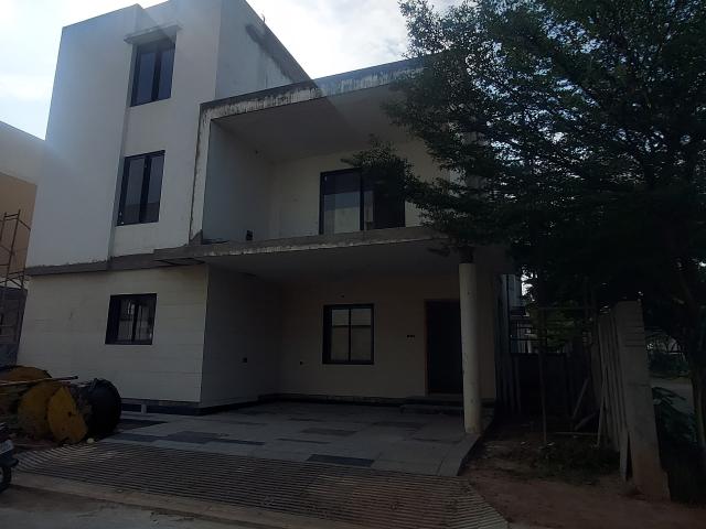 Resale | 4 BHK 4593 Sq.Ft. Villa in Keerthi Riverside