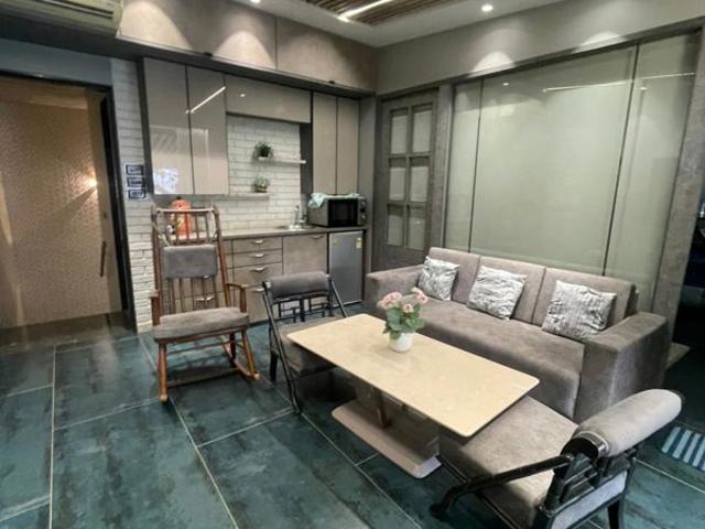 Resale | 4 BHK + 4500 Sq.Ft. Villa in Hiranandani Powai Park
