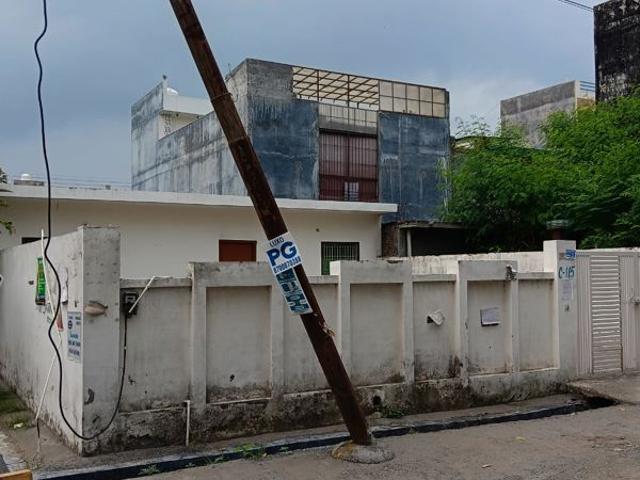 Resale | 4 BHK 450 Sq.Mt. Villa in Sector 46