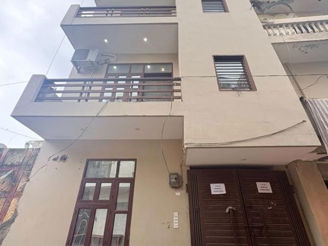 Resale | 4 BHK 450 Sq.Ft. Independent House in Subhash Nagar