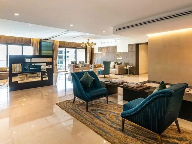 Resale | 4 BHK + 4950 Sq.Ft. Apartment in Sunteck Signia Isles