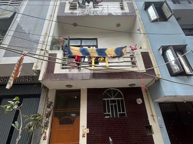 Resale | 4 BHK + 50 Sq.Yd. Independent House in Mohan Garden