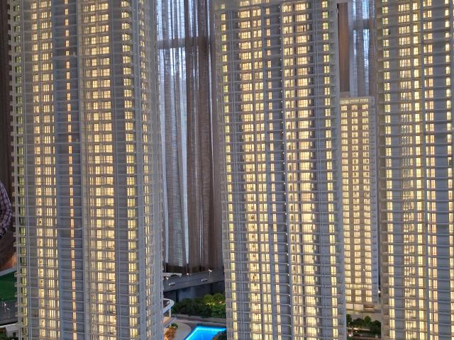 Resale | 4 BHK 5200 Sq.Ft. Apartment in Delphine Central Park Estates