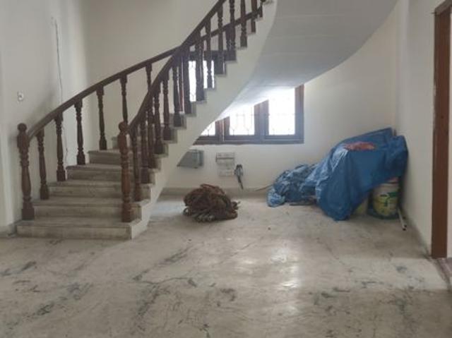 Resale | 4 BHK 650 Sq.Yd. Independent House in MLA Colony