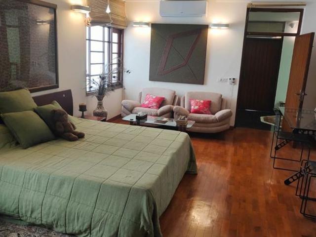 Resale | 4 BHK + 800 Sq.Yd. Independent House in Vasant Vihar