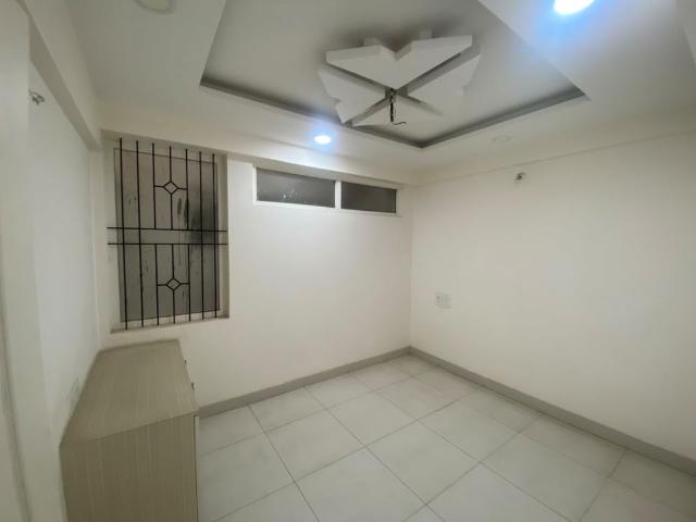 Resale | 4 BHK + Basement 1700 Sq.Ft. Apartment in Roshan Gardenia